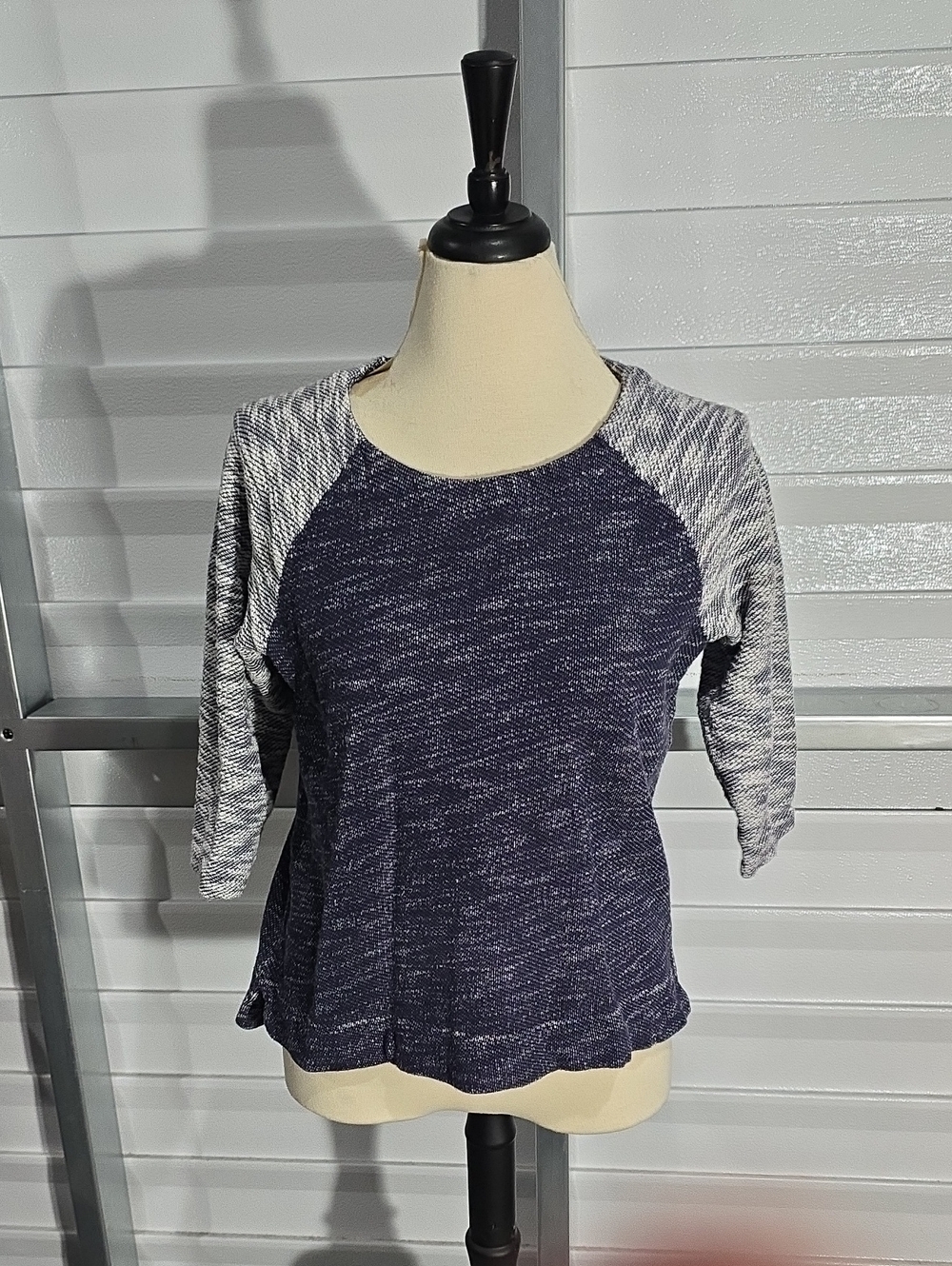 Coldwater Creek Navy Heather Raglan Knit Top with Light Heather Sleeves Medium